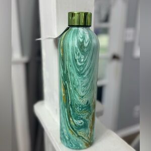 Marbled green stainless steel water bottle